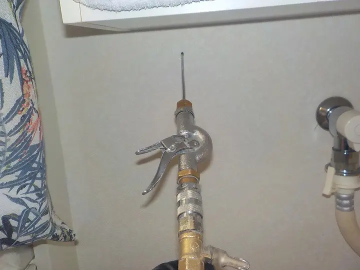 トイレ壁面薬剤注入